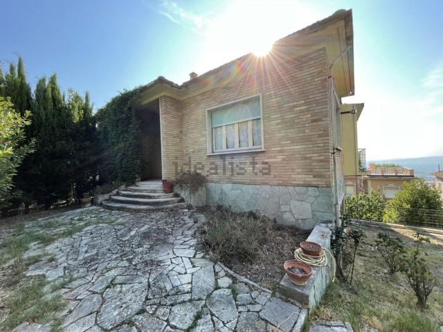 Case e ville in vendita di 215 m²