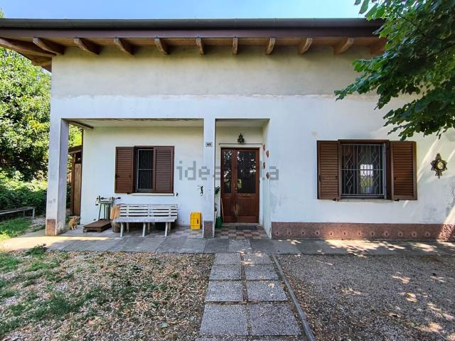 Case e ville in vendita di 215 m² in Via Argini