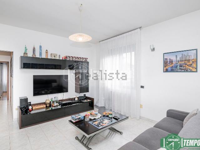 Case e ville in vendita di 215 m² in Via Giuseppe Giusti