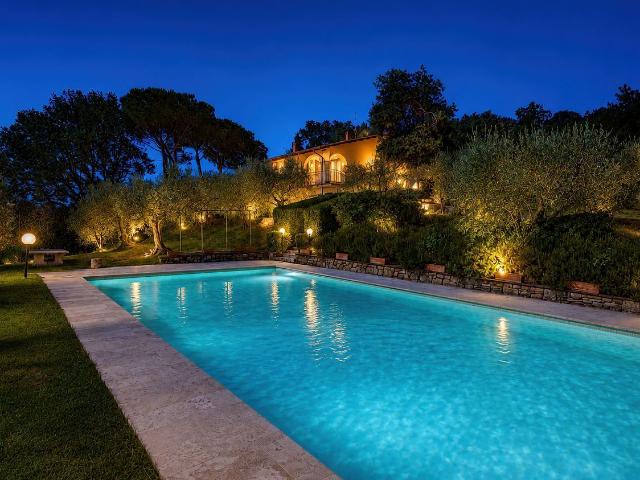 Case e ville in vendita di 215 m² in Via Griccianella