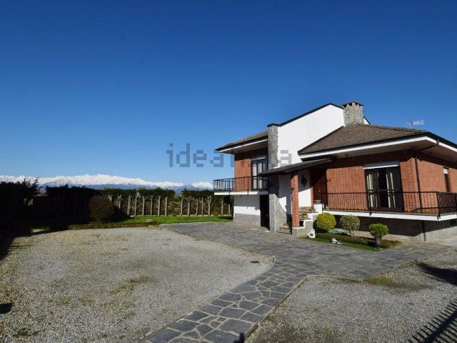 Case e ville in vendita di 215 m² in Via Don Gnocchi, 11