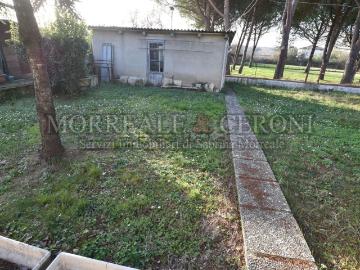 Case e ville in vendita di 215 m² in Via Ettore Majorana