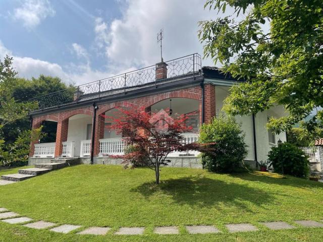 Case e ville in vendita di 215 m² in Via San Vincenzo, 124