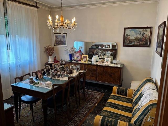 Case e ville in vendita di 216 m²