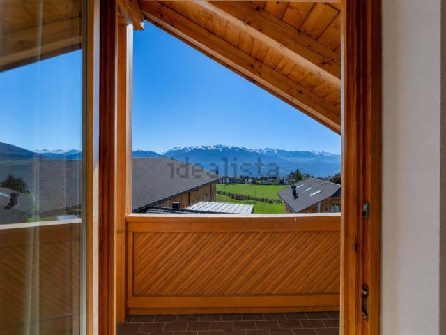 Case e ville in vendita di 216 m² in Via Laner