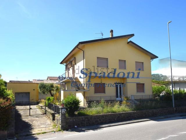 Case e ville in vendita di 217 m²