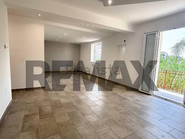 Case e ville in vendita di 217 m² in Via Gurrino, 24