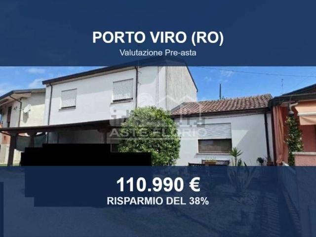 Case e ville in vendita di 217 m² in Via I Maggio, 115