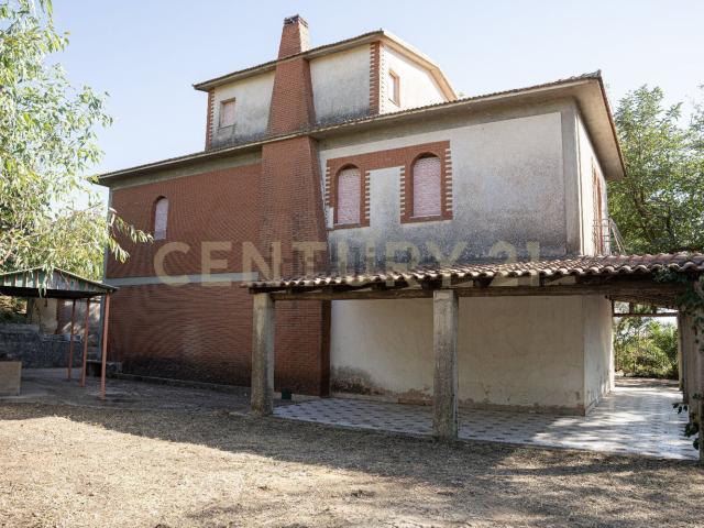 Case e ville in vendita di 217 m² in Contrada Costantino