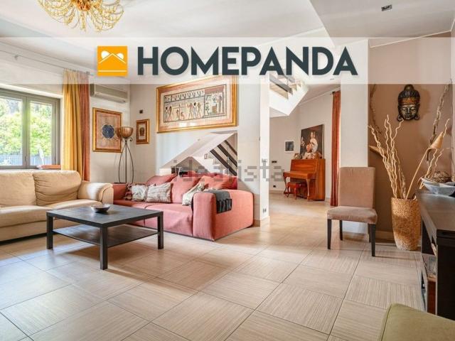 Case e ville in vendita di 218 m² in Via Antonio Gramsci, 46