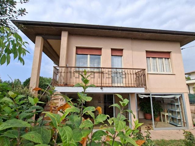 Case e ville in vendita di 219 m²