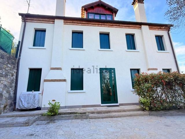 Case e ville in vendita di 219 m²