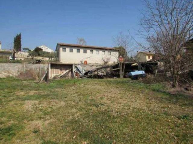 Case e ville in vendita di 219 m² in Via Camerin, 15