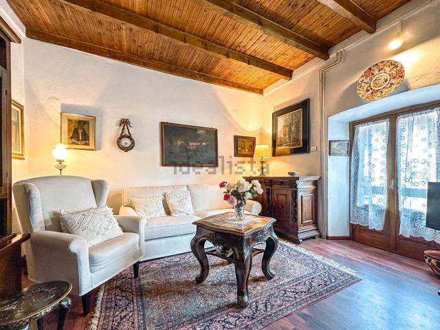 Case e ville in vendita di 219 m² in Via Centrale, 5