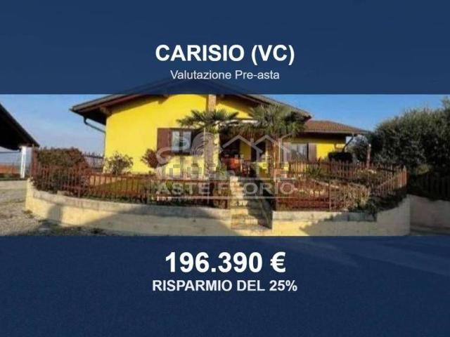Case e ville in vendita di 219 m² in Via Amendola, 32
