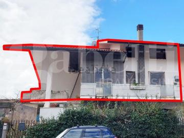 Case e ville in vendita di 219 m² in Via Newton, 8