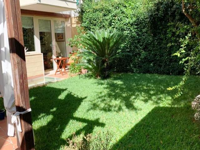 Case e ville in vendita di 219 m² in Via Pesce, 62
