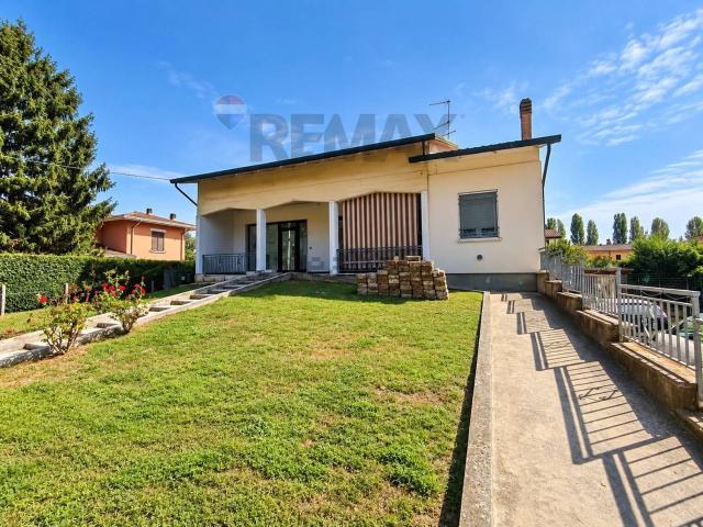 Case e ville in vendita di 219 m² in Viale Giovanni XXIII, 43