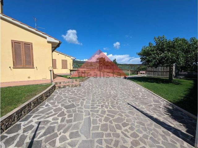 Case e ville in vendita di 220 m²