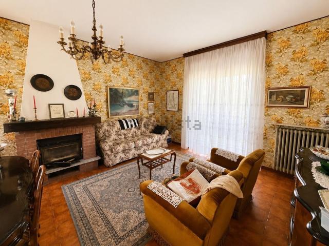 Case e ville in vendita di 220 m²