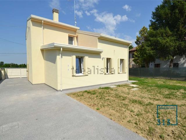 Case e ville in vendita di 220 m²