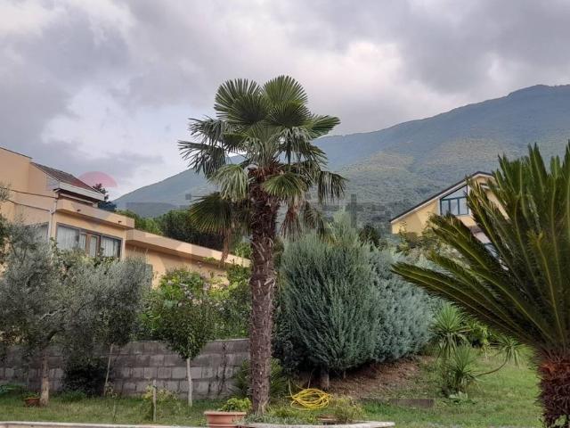 Case e ville in vendita di 220 m²