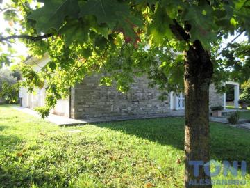 Case e ville in vendita di 220 m²