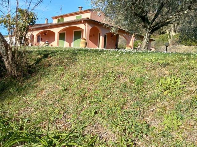 Case e ville in vendita di 220 m²
