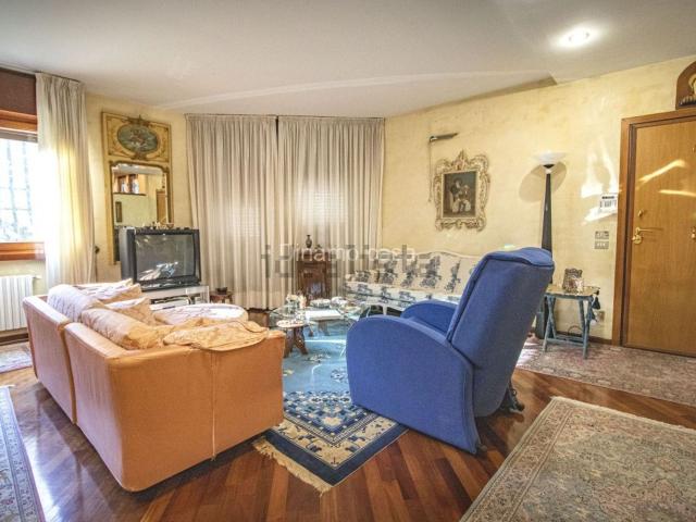Case e ville in vendita di 220 m²