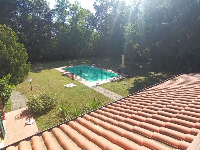 Case e ville in vendita di 220 m²