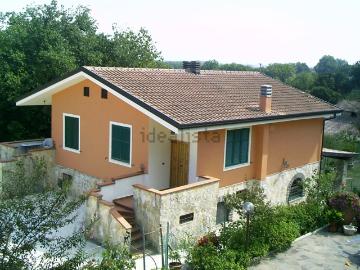 Case e ville in vendita di 220 m²