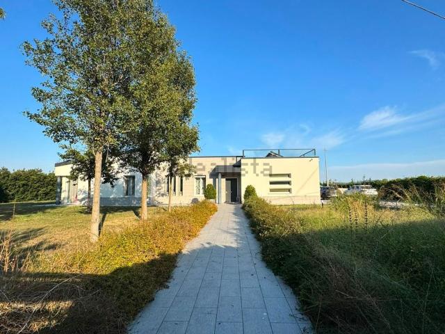 Case e ville in vendita di 220 m²