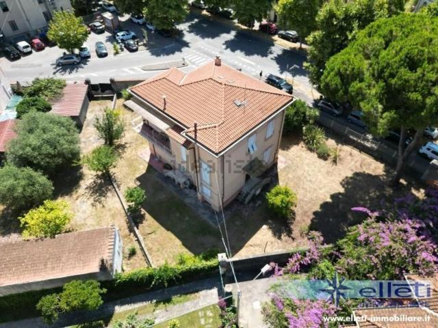 Case e ville in vendita di 220 m²