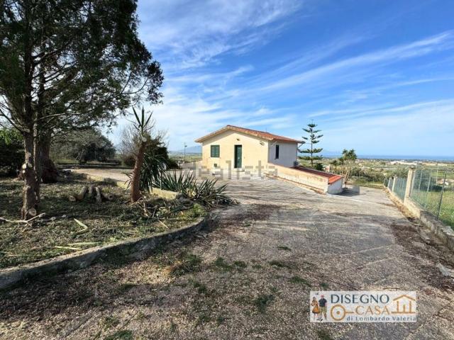 Case e ville in vendita di 220 m²