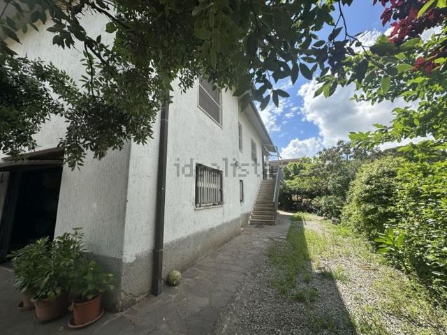 Case e ville in vendita di 220 m²