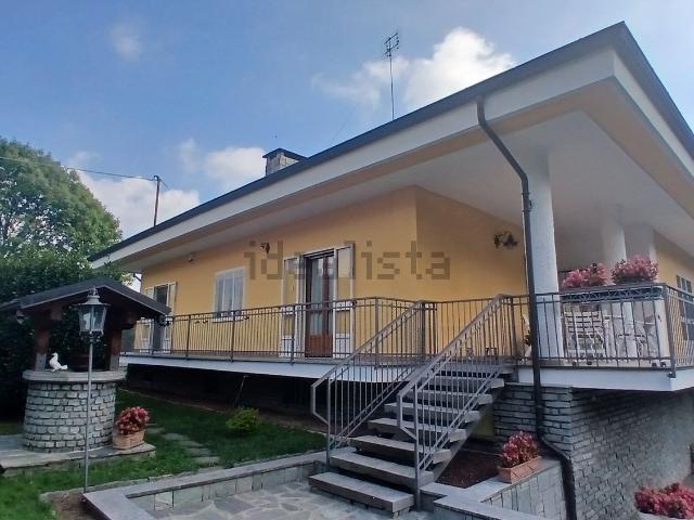 Case e ville in vendita di 220 m²