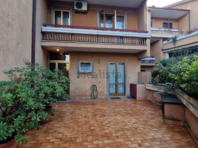 Case e ville in vendita di 220 m² in Via 24 Maggio