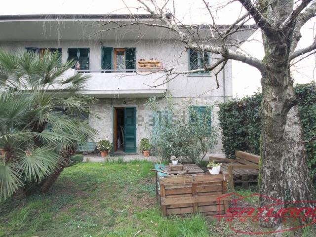 Case e ville in vendita di 220 m² in Via Ceppo di Melo, 30