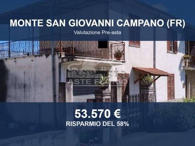 Case e ville in vendita di 220 m² in Via Chiaiamari, 19
