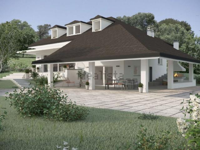 Case e ville in vendita di 220 m² in Via Bugano