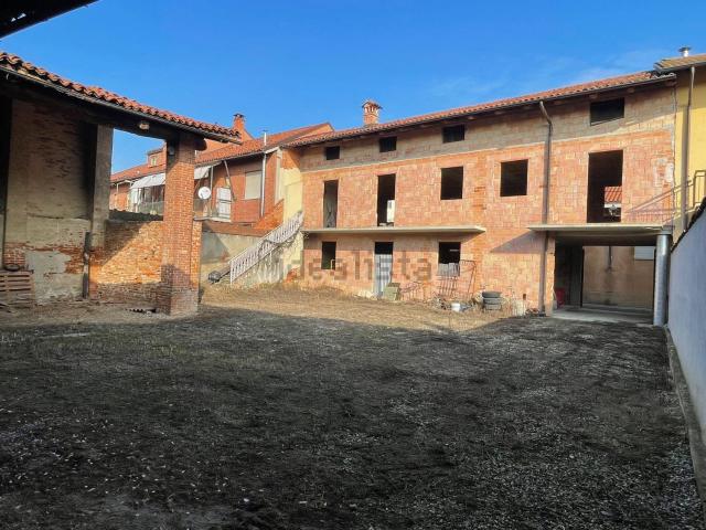 Case e ville in vendita di 220 m² in Via Giuseppe Garibaldi