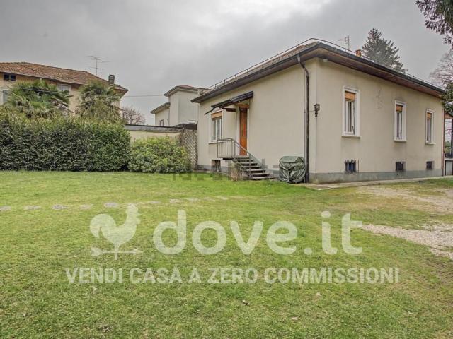 Case e ville in vendita di 220 m² in Via Giuseppe Mazzini, 17
