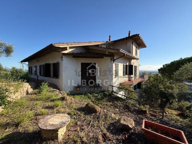 Case e ville in vendita di 220 m² in Via Giuseppe Verdi, 6