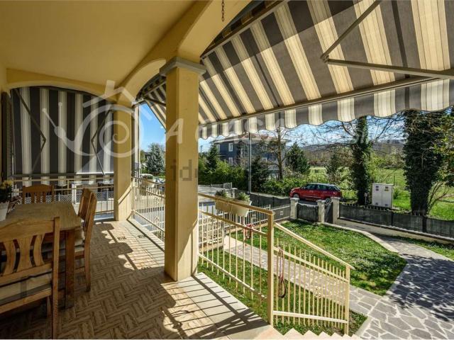 Case e ville in vendita di 220 m² in Via Guglielmo Marconi, 30