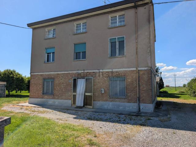 Case e ville in vendita di 220 m² in Via del Lavoro, 10