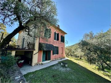 Case e ville in vendita di 220 m² in Via di Mastiano e Gugliano, 2138