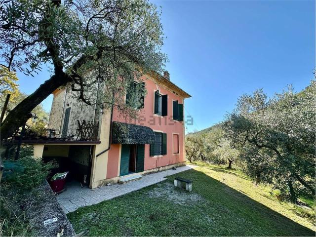 Case e ville in vendita di 220 m² in Via di Mastiano e Gugliano, 2138