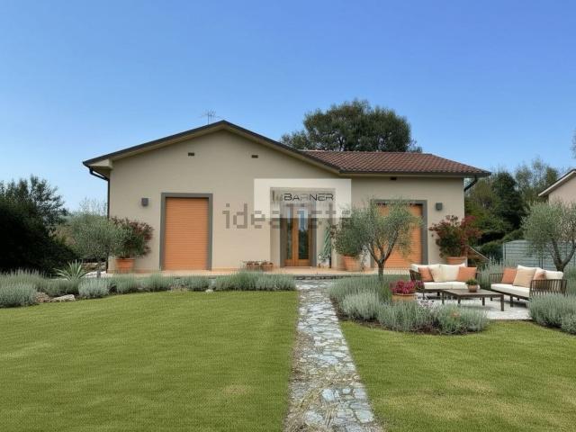 Case e ville in vendita di 220 m² in Via Fregionaia
