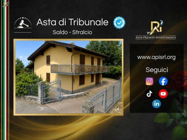 Case e ville in vendita di 220 m² in Via Macchiarelle, 62