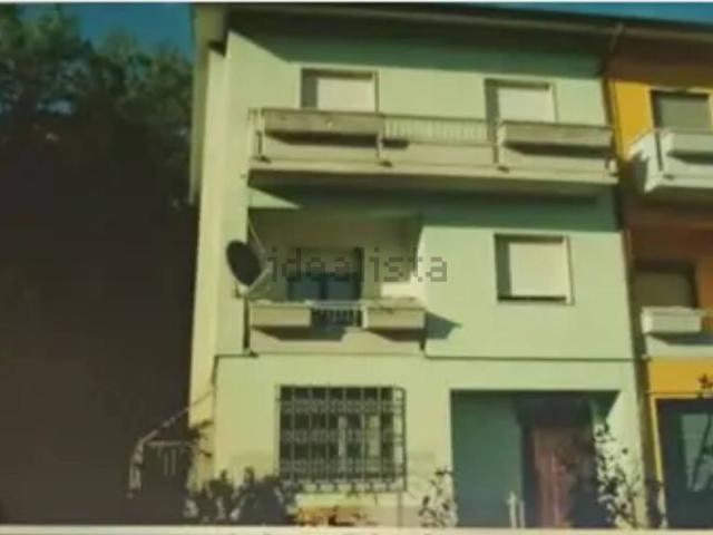 Case e ville in vendita di 220 m² in Via Macinanti